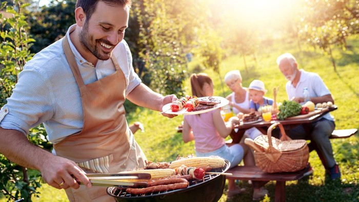 Jangan Kalap, Ini 6 Cara Mengontrol Makan Saat Perayaan Tahun Baru Biar Tetap Sehat Terhindar dari Kolestrol!