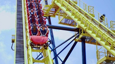 Destinasi Libur Tahun Baru di Bali Roller Coaster sampai Dunia Zombie