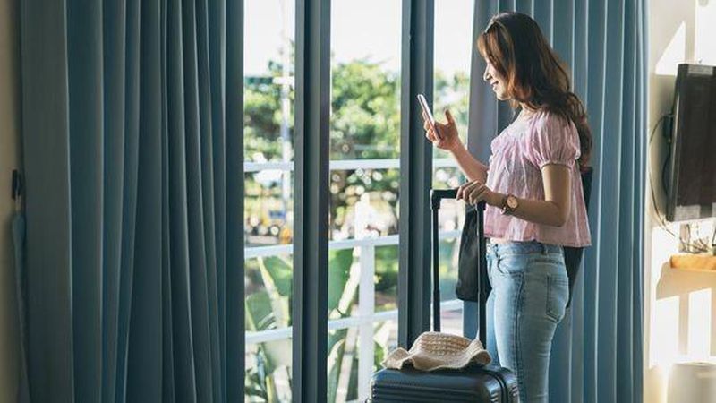 Sebagian besar masyarakat masih belum mengetahui atau masih merasa asing dengan istilah industri hospitality.