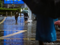 BMKG Prediksi DKI hingga Jatim Diguyur Hujan Lebat di Malam Tahun Baru