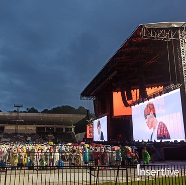 Meski Diguyur Hujan, Carat Tetap Antusias Lihat Penampilan SEVENTEEN