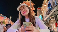 <p>Dea Imut sempat masuk ke dalam jajaran artis cilik populer di era 2000-an, Bunda. Namun artis kelahiran 29 Februari 1996 itu telah beranjak dewasa sekarang. (Foto: Instagram @deaaannisa)</p>