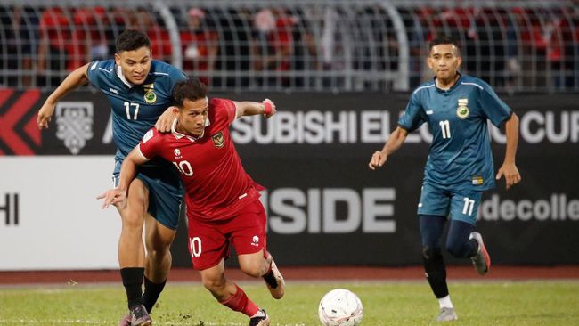 Berikut tujuh momen Indonesia buang peluang emas di Piala AFF 2022 yang membuat Shin Tae Yong murka.