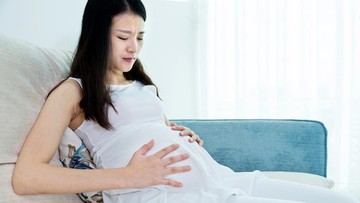 LARANGAN IBU HAMIL TRIMESTER PERTAMA: JANGAN MINUM ALKOHOL