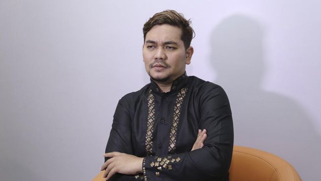 Menurut Aldila, ia membuka galang dana untuk Indra Bekti memang ditujukan untuk mereka yang ingin membantu proses penyembuhan suaminya.