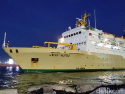 Rute KM Kelimutu Sampit-Semarang Belok Demi Evakuasi Wisatawan Karimunjawa