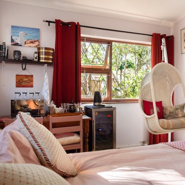 5 Cara Bikin Rumah Tetap Sejuk Tanpa AC, Hemat & Ramah Lingkungan