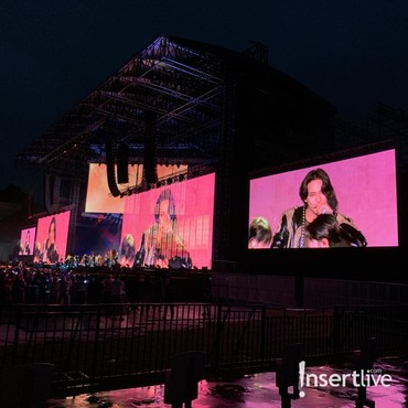 Konser Diguyur Hujan, SEVENTEEN: Mari Basah Bersama