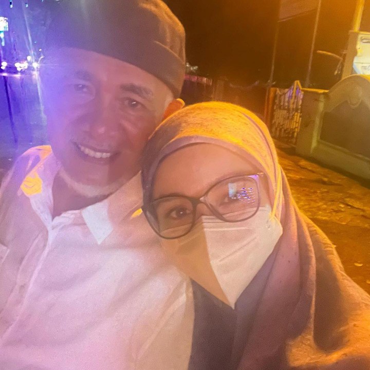 <p>Tak hanya bersama ibunda, Laudya Cynthia Bella juga sangat dekat dengan ayahanda. Ia kerap memperlihatkan potret manja bersama ayahnya, Busyamin. (Foto: Instagram @laudyacynthiabella)</p>