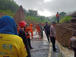 7 Fakta Longsor Poros Maros-Bone di Camba: 5 Orang Masih Hilang-Mobil Hanyut