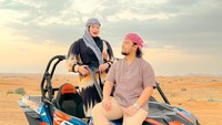<p>Tasyi Athasyia belum lama ini membagikan potret liburan nih, Bunda. Saat ini, ia dan suami memboyong ketiga anaknya untuk liburan ke Dubai. (Foto: Instagram @tasyiiathasyia)<br /><br /><br /></p>