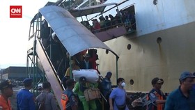 VIDEO: Ratusan Wisatawan Terjebak Di Karimunjawa Tiba Di Semarang