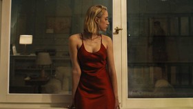 9 Rekomendasi Film Bertema Stalker yang Menegangkan, Terbaru Watcher