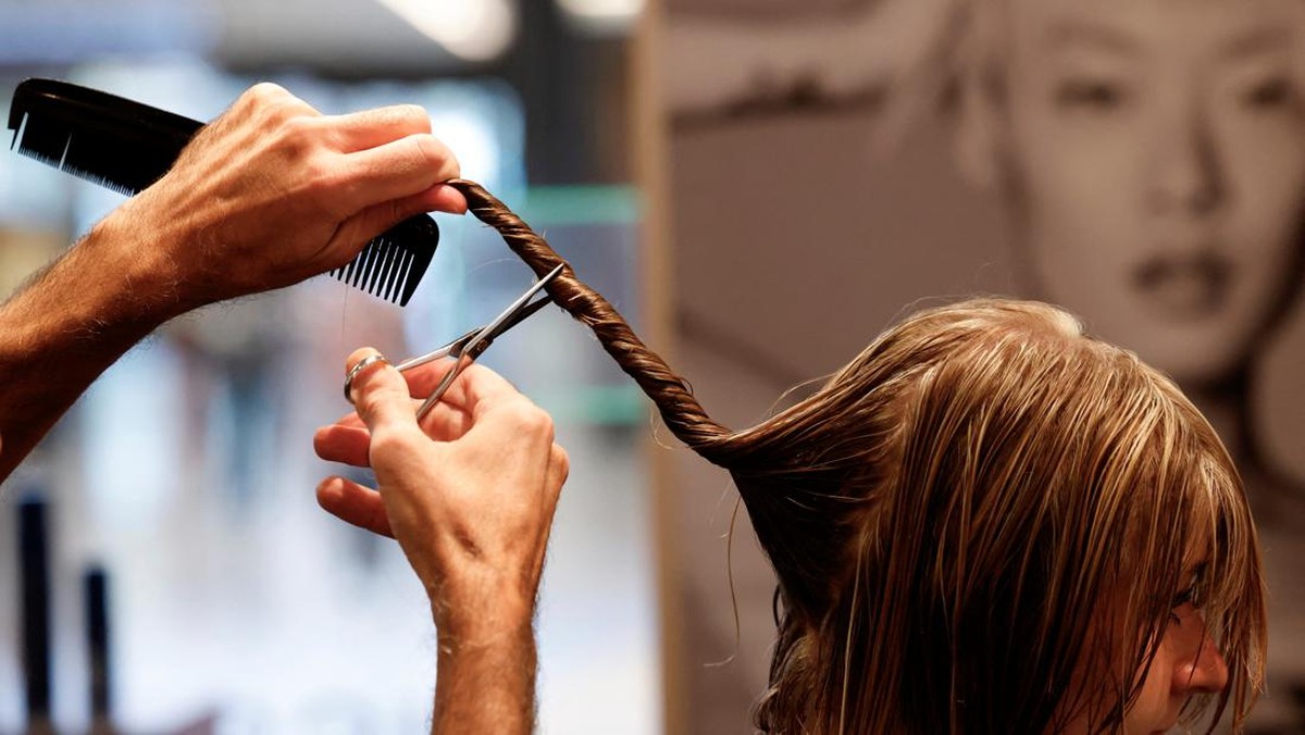 FOTO: Saat Rambut Diubah Jadi Matras Ramah Lingkungan