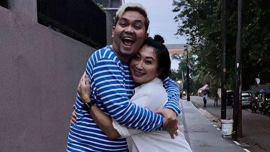 Indy Barends dan Indra Bekti
