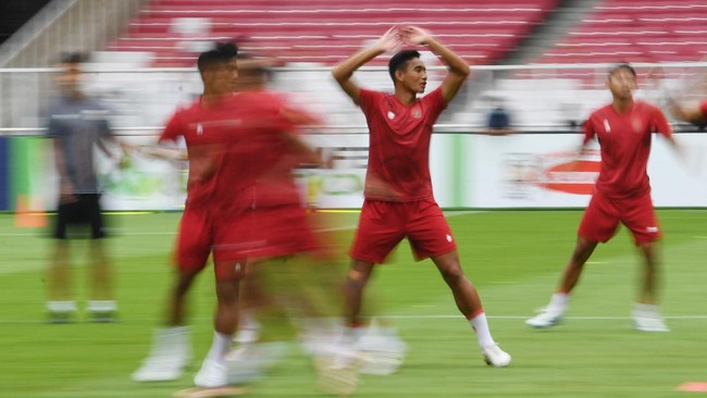 Timnas Indonesia seolah tak mengenal malam tahun baru dan tetap menjalani persiapan melawan Filipina pada laga terakhir Piala AFF 2022.