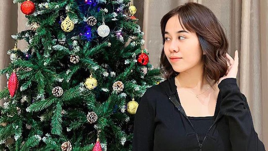 Mayang Lucyana Fitri Mayang Lucyana Fitri