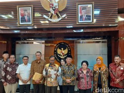 Mahfud Terima Rekomendasi Penyelesaian 14 Kasus HAM Berat Masa Lalu