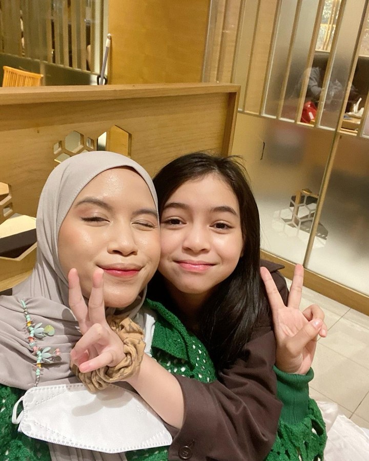 Nesya dan Sienna