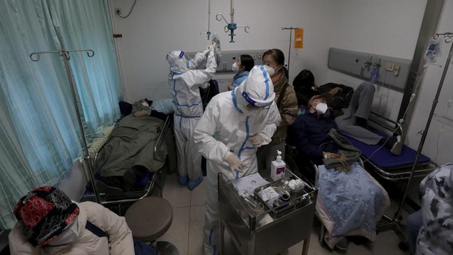 China melaporkan hampir 60 ribu kematian terkait Covid-19 dalam sebulan hingga Sabtu (14/1), di tengah lonjakan infeksi virus corona di Negeri Tirai Bambu.
