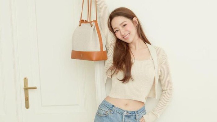 img-title Nggak Susah, Ini 3 Kebiasaan ala Artis Korea untuk Usir Perut Buncit dan Punya Badan Ideal