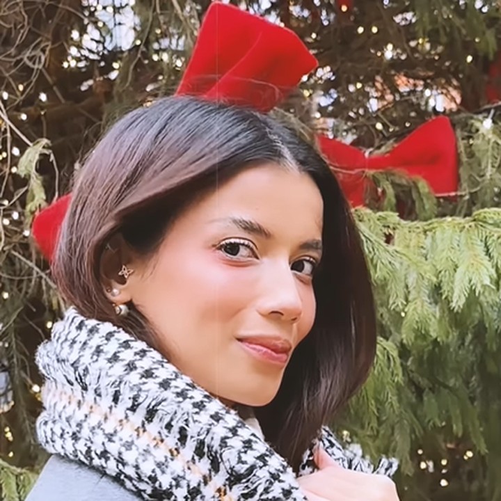 <p>Di Jepang, Sabrina Chairunnisa juga tengah menikmati momen libur akhir tahun. Ia berkeliling Negeri Sakura di tengah musim dingin. (Foto: Instagram @sabrinachairunnisa_)</p>