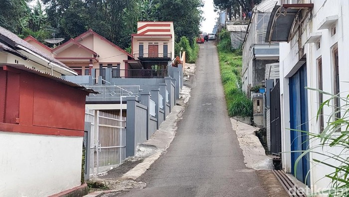 Tanjakan Spongebob di Lembang, Kabupaten Bandung Barat