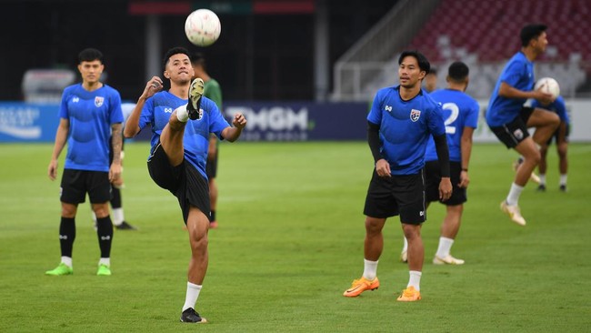 Pertandingan Thailand vs Kamboja pada Piala AFF 2022 malam ini bisa ditonton lewat live streaming berikut ini.