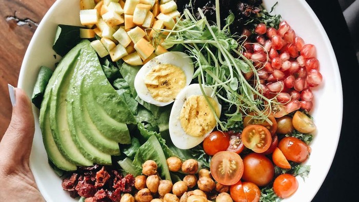 img-title Nggak Perlu Takut Kelaparan, 7 Makanan Ini Ampuh Bikin Kenyang Lama Menurut Ahli Diet!