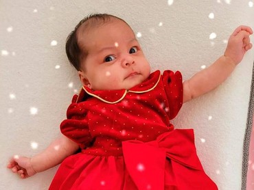 Gemass! 7 Potret Baby Nova Anak Gracia Indri, Paras Bule Mirip Sang Ayah