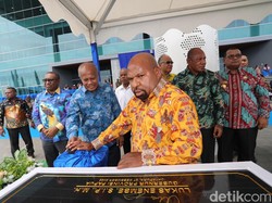 Lukas Resmikan Kantor Gubernur Papua, Ngaku Ditanya Menkeu soal Anggaran