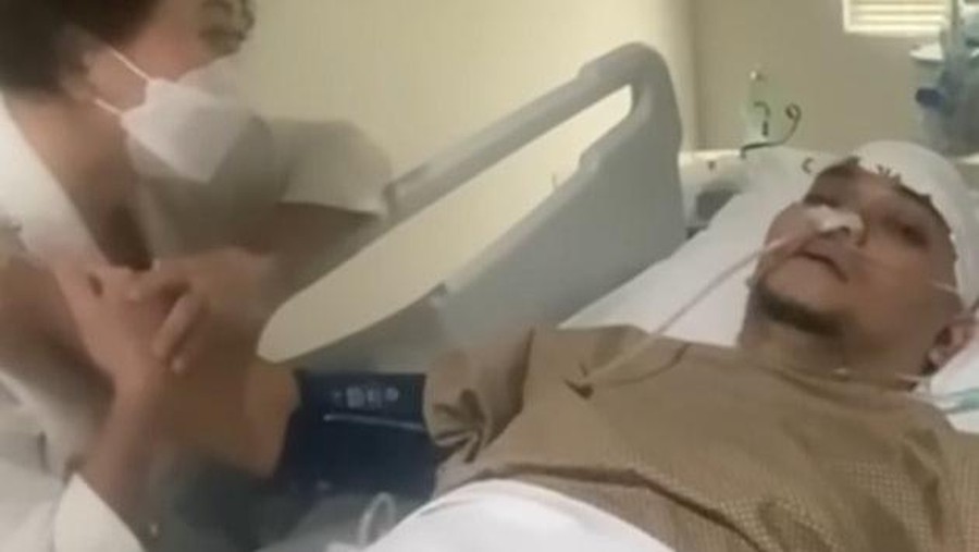 Indy Barends dan Indra Bekti