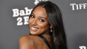 Model Jasmine Tookes, Wanita Tercantik di Dunia 2022 Versi TC Candler