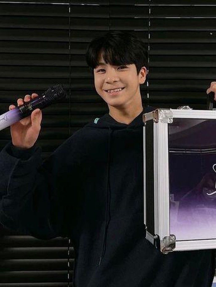Jeong Dong Won lahir pada tanggal 19 Maret 2007, dan saat ini masih berusia 15 tahun./ foto: instagram.com/dongwon_15