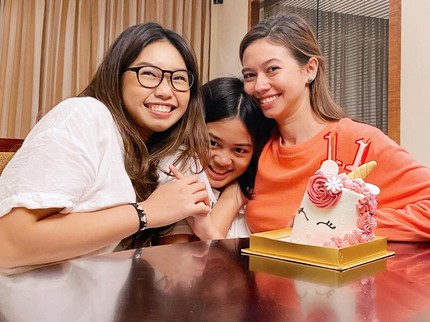 7 Potret Cantik Yuki Kato dan Adik-adiknya yang Berdarah Jepang