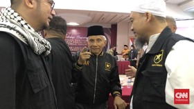 Masjid Raya Cirebon Tegur Partai Ummat soal Bentang Bendera Parpol