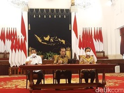 Pesan Jokowi Usai Cabut PPKM: Tetap Pakai Masker di Keramaian!