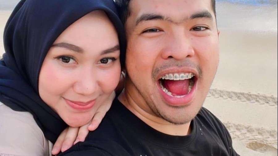 Putra Siregar dan Septia Putra Siregar dan Septia