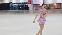 Cantik & Menawan, Intip 7 Potret Sasi Putri Anjasmara yang Jadi Atlet Ice Skating