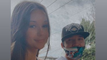 img-title Jarang Tersorot, Stefan William Asyik Pamer Kemesraan dengan Pacar Bule