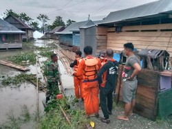 Rumah Warga di Wajo Ambruk Akibat Hujan Disertai Angin Kencang
