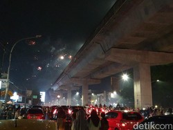 Pesta Kembang Api Malam Tahun Baru 2023, Jalan AP Pettarani Makassar Macet