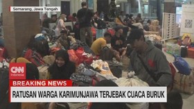 VIDEO: Ratusan Warga Karimunjawa Terjebak Cuaca Buruk