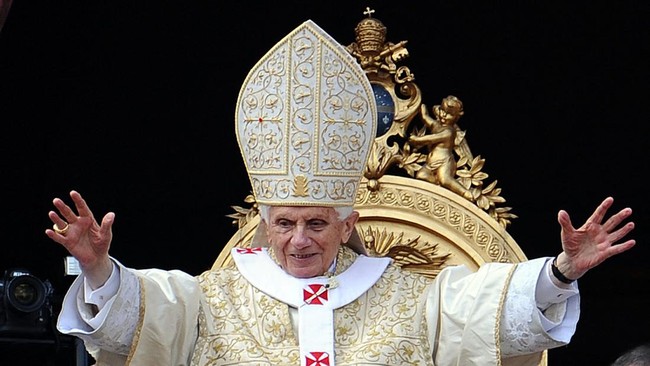 Paus Benediktus XVI akan dimakamkan pada 5 Januari 2023 di Lapangan Santo Petrus, Vatikan.