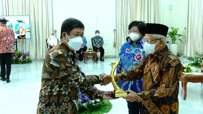 Penghargaan itu menjadi bukti komitmen Pertamina Patra Niaga terhadap program-program hijau pemerintah, dan menerapkan bisnis yang lebih ramah lingkungan.