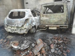 Garasi Warga Padangsambian Terbakar, 2 Mobil-4 Motor Hangus