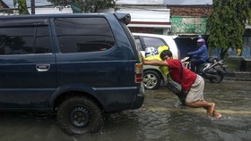 8 Cara Mengatasi Mesin Mobil Mati Mendadak