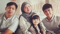 7 Potret Keluarga Andhara Early dan Bugi Ramadhana, Menikah 11 Tahun Tanpa Gosip Miring