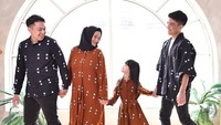 <p>Saat ini usia pernikahan Andhara Early dan Bugi Ramadhana sudah mencapai 11 tahun. Meski begitu, keduanya tetap langgeng dan harmonis serta jauh dari kabar miring. (Foto: Instagram @andharaearly)<br /><br /><br /></p>