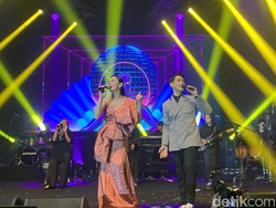 Afgan dan Lyodra Pukau Penonton Saat Malam Tahun Baru di Bandung